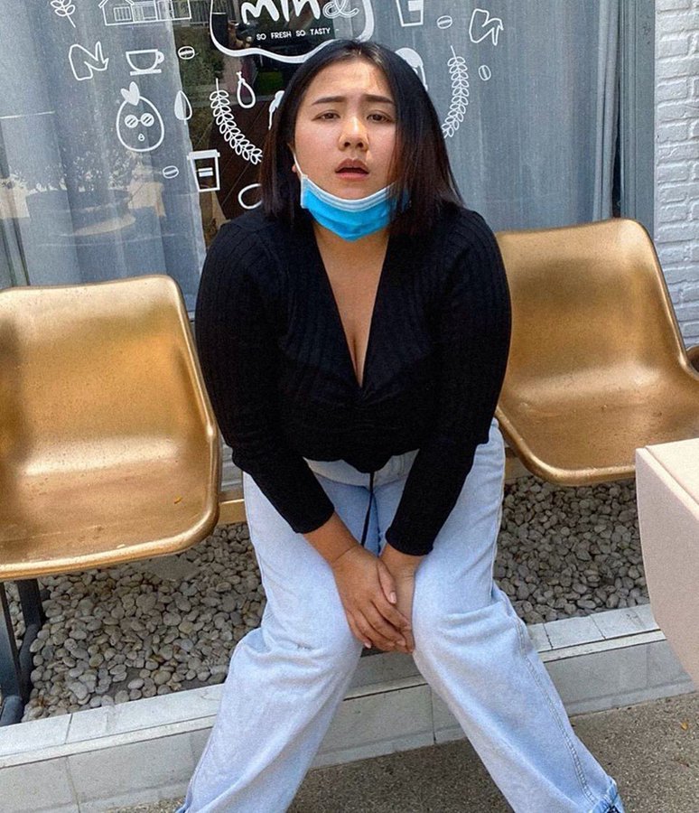 muvonis's tweet image. Follow aku donk......