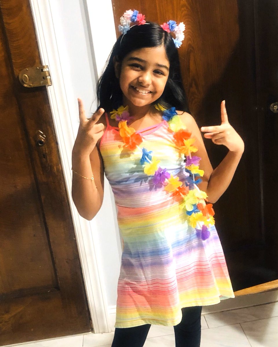 Ps112Q's tweet photo. Spirit Week @Ps112Q #rainbowday @MsTursi112Q @nycdistrict30 #hawkshighlights #D30highlights #remotelearning https://t.co/vnDiQ4SG63