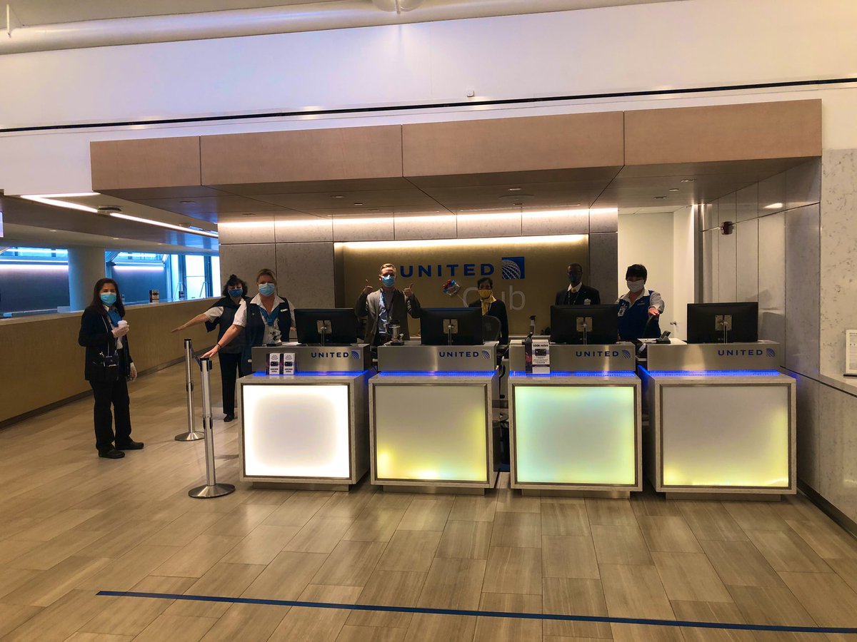 TimRakowiecki's tweet photo. Thanks for my early (socially distanced) birthday celebration from the ORD United Club team! #UnitedTogether https://t.co/njBMyaSTEC