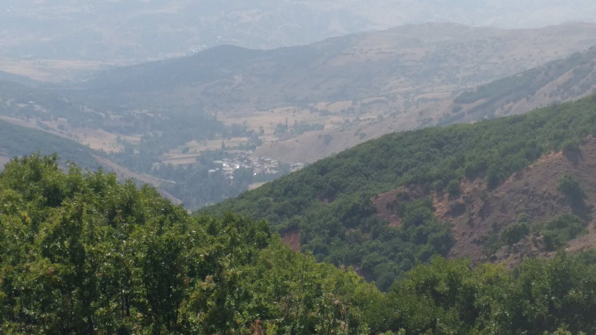 Bu  güzel  Köyümü bıraktım  yıllar  oldu