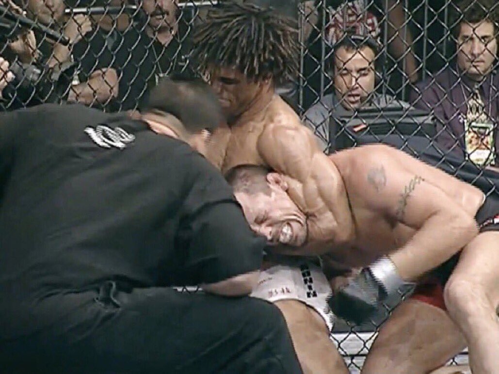 MMA History Today on Twitter: "May4.2001 Carlos Newtown becomes the first Canadian UFC history, when he finishes Pat Miletich with a bulldog choke https://t.co/XasBNeyNgL" /