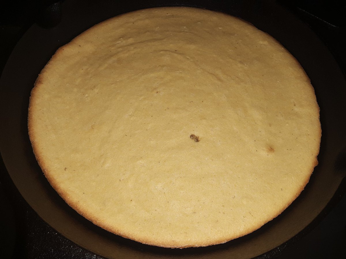 DesireeEuphoria's tweet photo. "You gonna eat your cornbread?" (The movie "Life")
#homemade #sweetcornbread #yellowcornbread #DesEuphoria https://t.co/APlaGJx0og