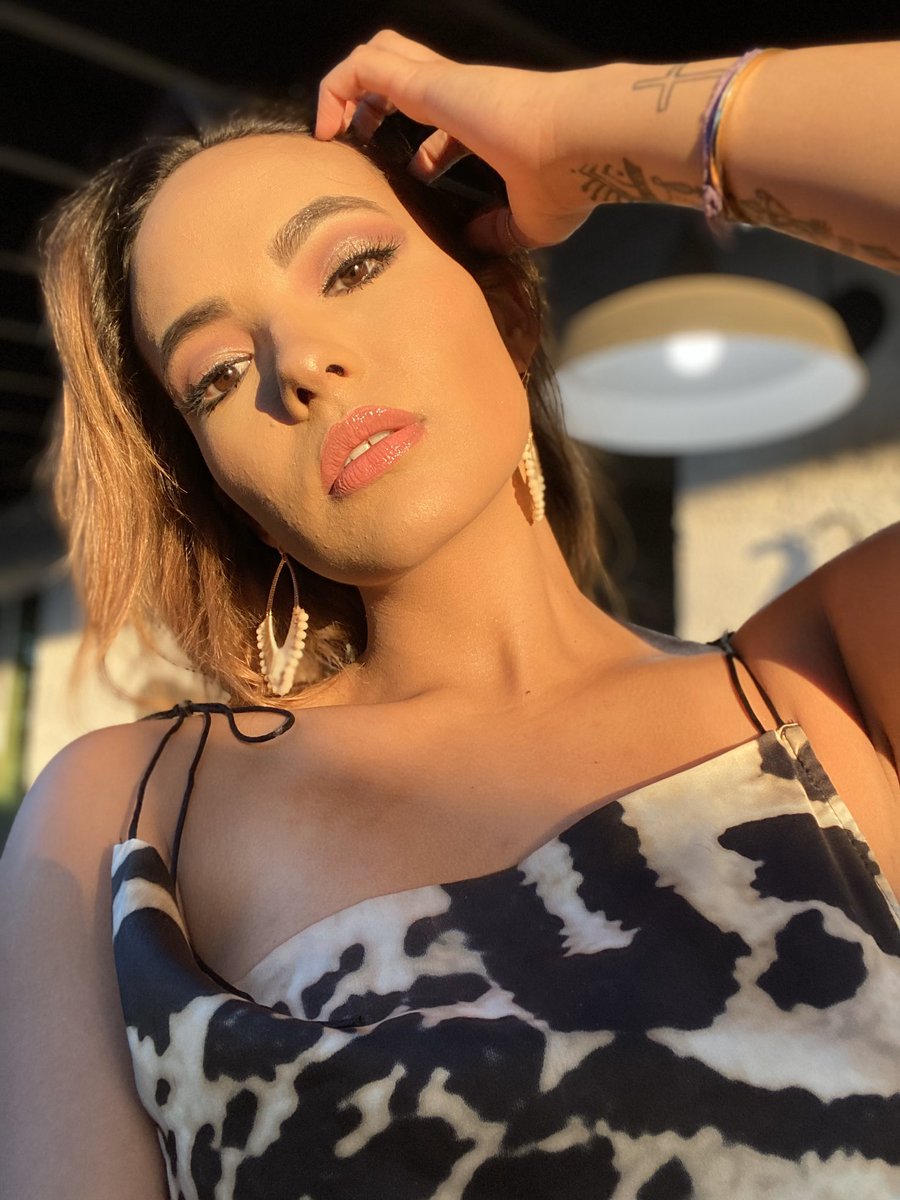 ItsBellasslife's tweet photo. Sun Kiss ๐โ๏ธ & #simpleslay #Morphe #morpheglamfam #grwm #morphebabe https://t.co/i1UjzZKNC3