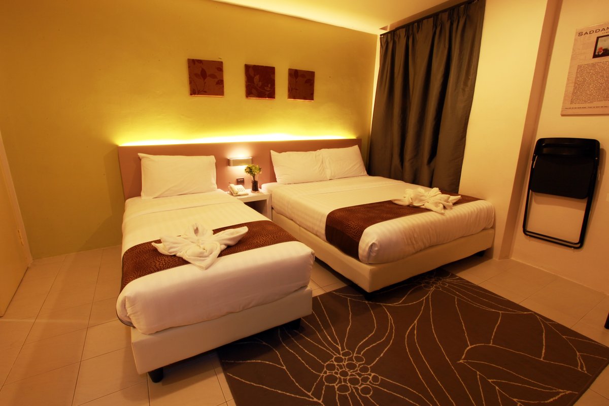 DWJHotel's tweet photo. Good morning!
We still have rooms available for today.

Single Room - RM 75.00
Standard Room - RM 108.00
Superior Standard - RM 118.00
Deluxe Room - RM 128.00
Family Room - RM 140.00

For reservations, call us at 05-2428777 or visit https://t.co/tvpNssPSTb
#hotel #hotelipoh https://t.co/19Mz4kAS7w