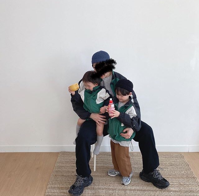 —— Mayo 2020. El tiempo siguió corriendo y las cosas fueron bastante bien, Kennedy y <a href="/BronxRxse/">Bronx</a> eran felices con los pequeños <a href="/KhalilRxse/">Khalil</a> y <a href="/RxseMxlik/">Khalid</a> , e incluso la pareja ya planeaba su futura boda. 

                      ( 🖤 )