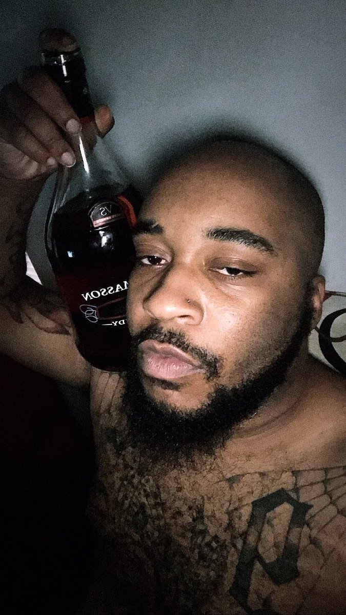 ayoza901's tweet image. 25 Years of Life 🙏🏽
Happy Birthday to Me 🥃 #OGStatus