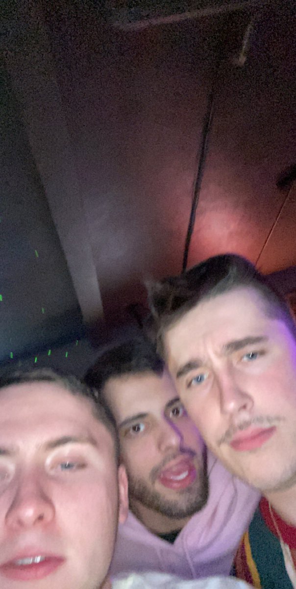 jt_tombot3's tweet photo. POV: you’re getting hit on by me and the homies https://t.co/SU82qJgwOU