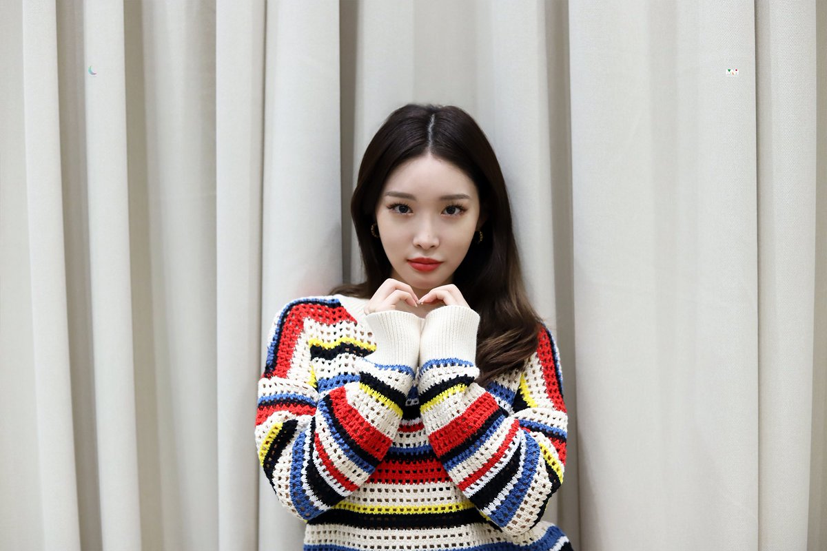 CHUNGHA_MNHent's tweet photo. 📸 [청하의 사진첩] Stay Tonight과 함께한 4월🍀

☕️ https://t.co/SG6gg0qwZQ

#청하 #CHUNGHA
#StayTonight ✨
#공식카페 #청하Diary https://t.co/6jdpexomHh