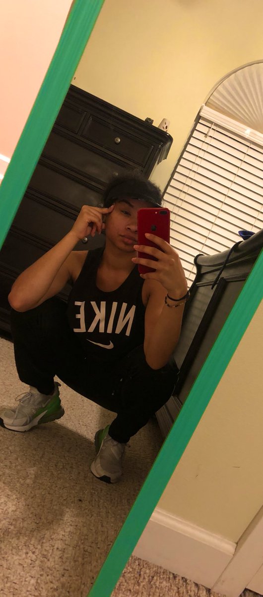 TaiTruths's tweet photo. Thug Passion or Megan Thee Stallion Knees?
#PostWorkoutFlow https://t.co/7263QIZrmj
