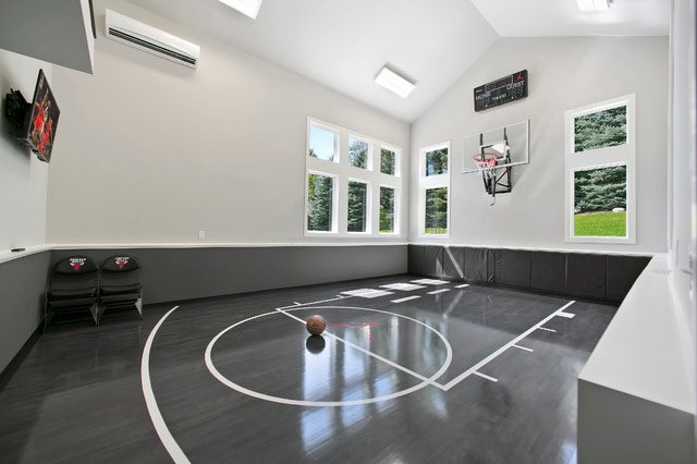 _OmarAGonzalez's tweet photo. Indoor home court on my mind... https://t.co/5WILNxPOpT
