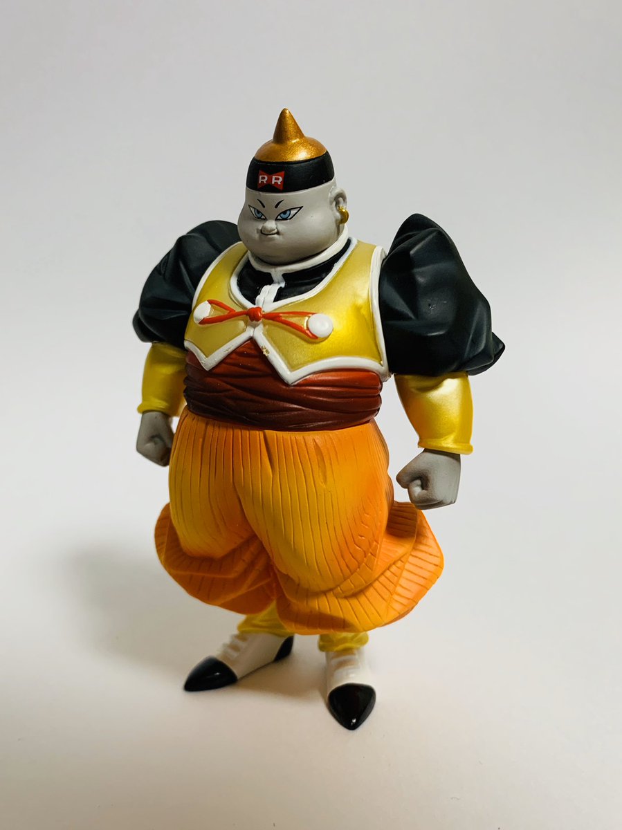 そでしょー 一度スルーしてからずっと探してて ようやく再会しました しかも未開封品 ドラゴンボール超彩色 人造人間19号 相場4500 6000円くらい 造形 塗装良し 間違いなく決定版です Dgやhgも好きですが これは完璧すぎますね 丁度