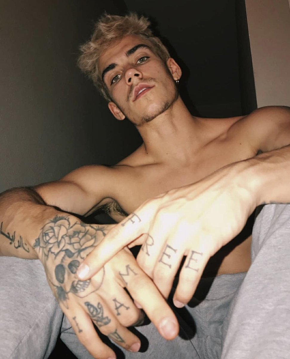 》I need someone to spend the night together
♡=MD

#SexRol