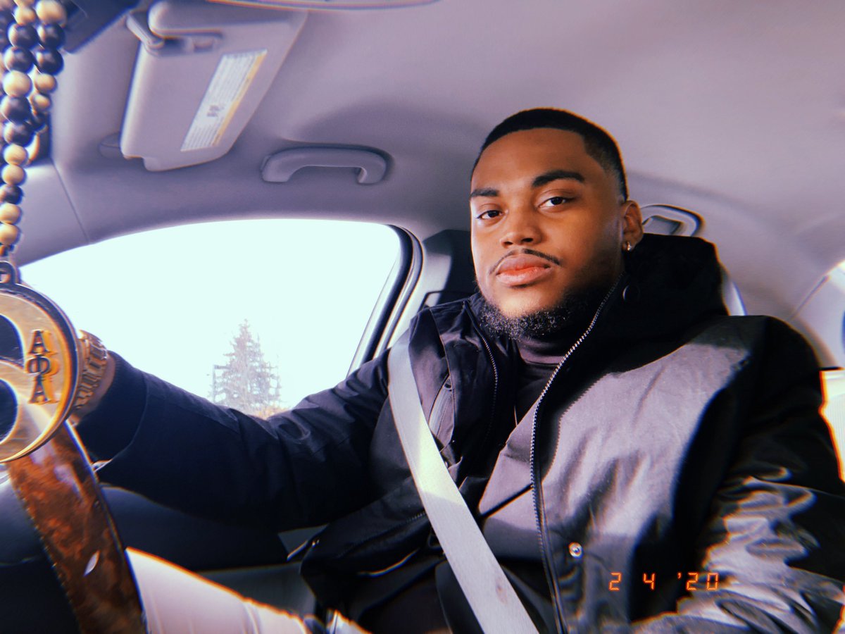 jae44rule's tweet photo. Had to join in on this one ❄️🤙🏾 #FineAlphaTwitter https://t.co/1GB0RTIFef