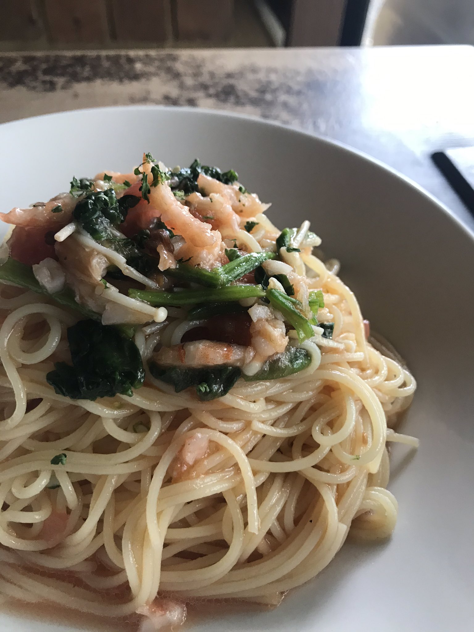 Agura 今年も冷製始まりました 海老とほうれん草とえのき茸の冷製トマトソース パスタランチ ボックス ピッツァ スコーン デザート他テイクアウトも是非ご利用ください23 66 半田テイクアウト パスタ テイクアウト デザート T Co Qtbvyhkqn4