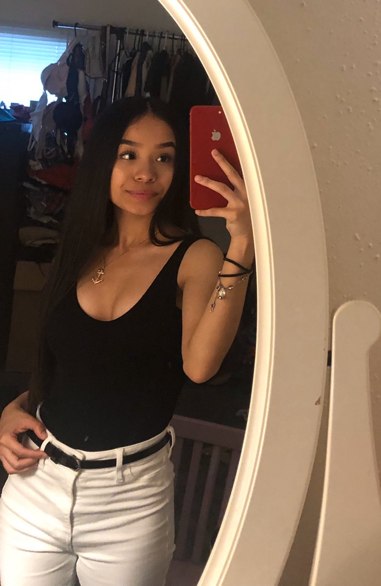 Jazzy6282's tweet photo. My favorite mirror pictures ✨ https://t.co/5EPYtEhKNo