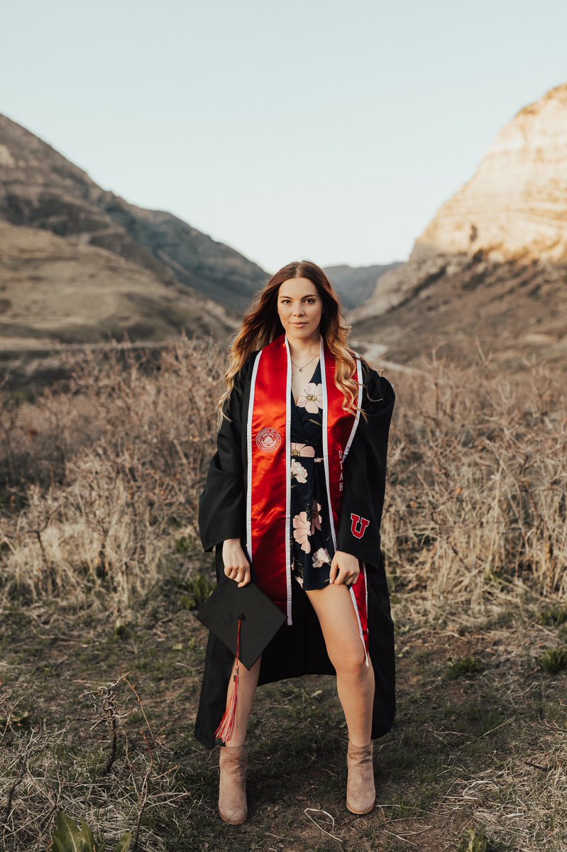 jessderrick_'s tweet photo. who is she... GRADUATED ! #UtahGrad20 @UUtah https://t.co/gkh4udGUjj