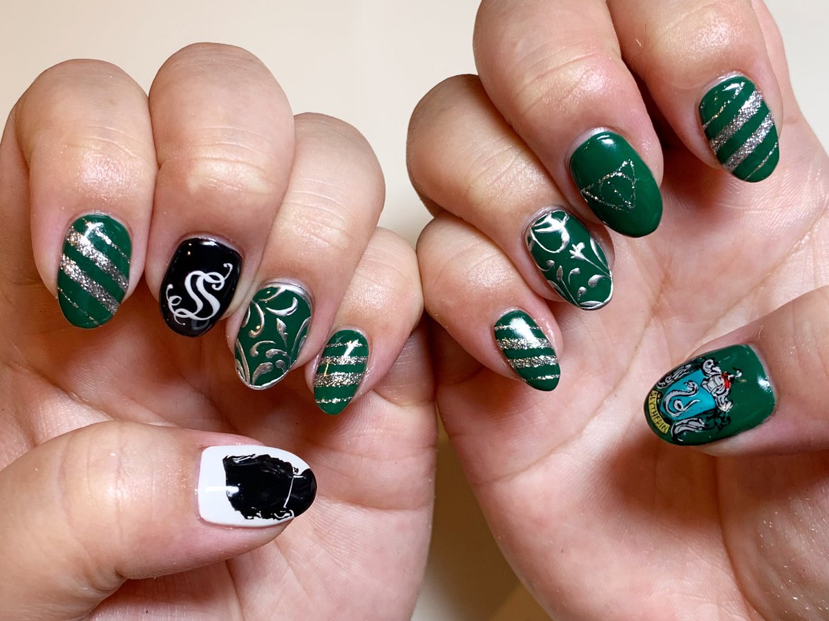 現品】ネイルチップハリーポッター シリーズ セット売り スリザリン風