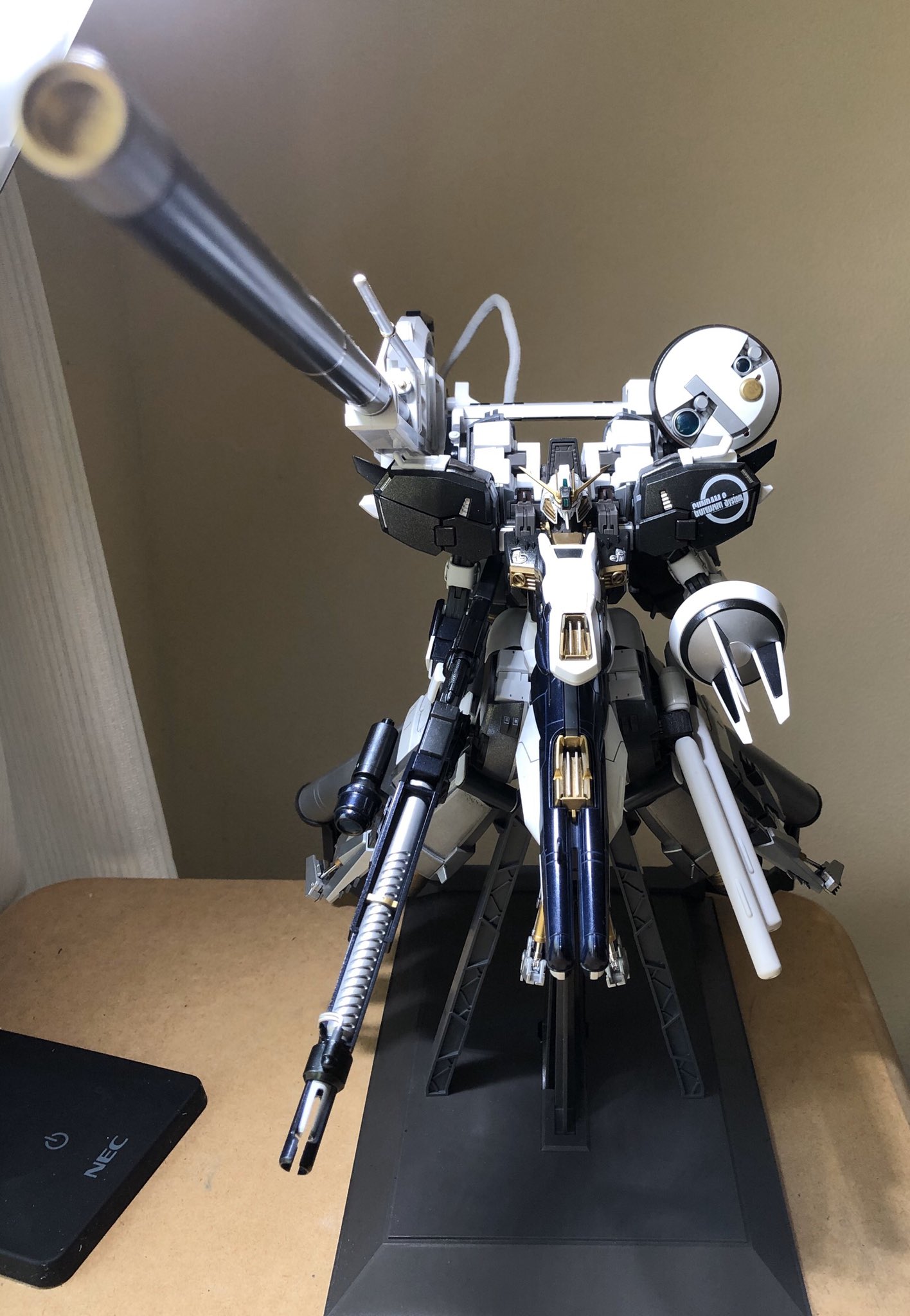 しいしい Mgディープストライカー 進捗 スマートガンも完成し ようやく基本塗装と組み上げ完了しました あとは墨入れ 部分 塗装 デカール貼りなど まだまだやること沢山 全力で楽しませてもらいます ガンプラ ディープストライカー T Co