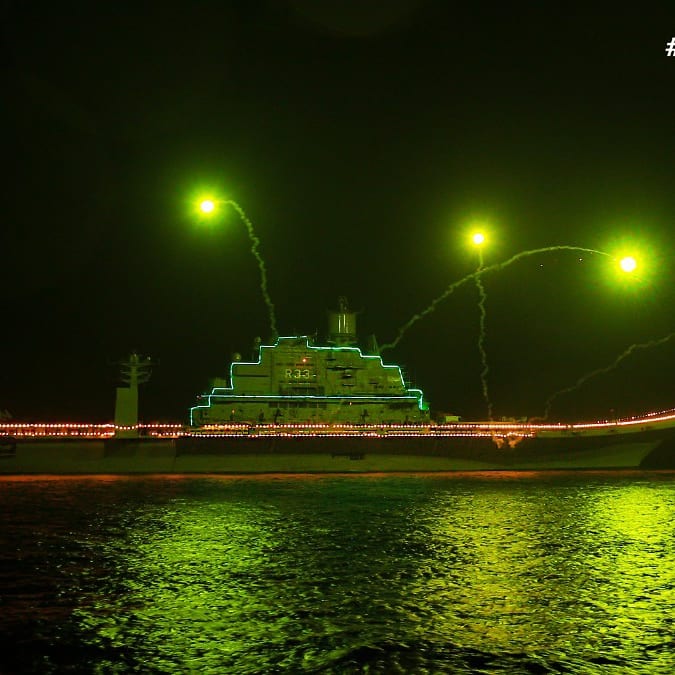 Nriabroad's tweet photo. #IndianNavy Salutes #CoronaWarriors. #HarKaamDeshKeNaam. Indian Navy ships at various locations carried out illumination to salute the contributions of #Doctors, #Paramedics, #HealthWorkers, #PoliceForce, #SanitationWorkers and citizens of India in fight against COVID 19. https://t.co/bjpXp5isNu