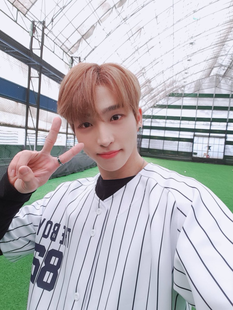THE BOYZ (더보이즈) tweet media
