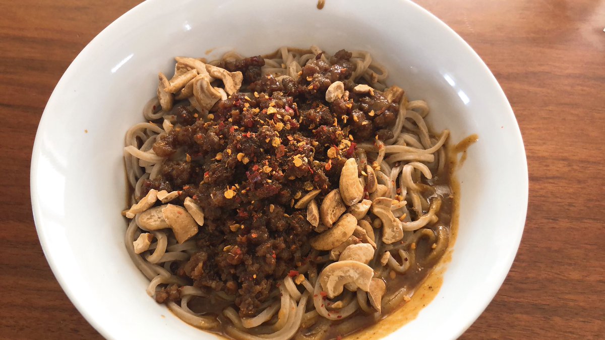 sharkun919's tweet photo. 持ち帰り限定で味噌スパイスカレーつけ麺と晴耕雨読さんの汁なし担々麺があったので運良く両方いただくことが出来た✨
久しぶりに久保田くんのつけ麺と瀬口さんの担々麺を堪能出来て感無量😆
#限定#吟醸らーめん久保田#晴耕雨読#味噌スパイスカレーつけ麺#汁なし担々麺#テイクアウト#takeout https://t.co/gh72b7A4Gc