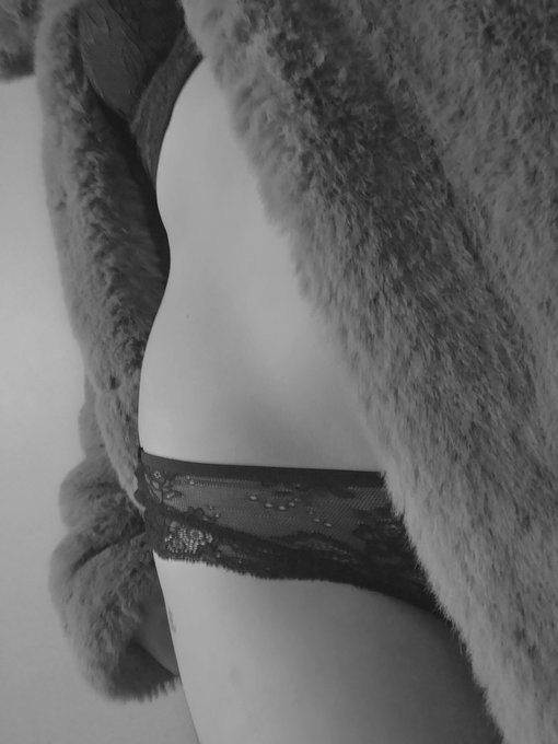 @SexyUKbabes1 @TypicalAngel_ Let me be your quarantine buddy 💕 https://t.co/DVhLYpLZS2   🌺$3 (70% OFF<a class="tags" target="_blank" title="On Twitter" href="/?out=eyJ0eXAiOiJKV1QiLCJhbGciOiJIUzUxMiJ9.eyJpYXQiOjE3MjU4ODU2NTYsImlzcyI6InR3cG9ybnN0YXJzLmNvbSIsIm5iZiI6MTcyNTg4NTY1NiwiZXhwIjoxNzU3NDIxNjU2LCJyZWRpcmVjdF91cmwiOiJodHRwczovL3R3aXR0ZXIuY29tL1NleHlVS2JhYmVzMSJ9.M_GtNKlrE_PdRcxlhiw62NYYPWj9AWAaZO19ymZoJbVHuEsBQ5FvvvatFyjg0zB2dEio_rM-QEdoSR3c4gH7LA">@SexyUKbabes1</a><a class="tags" target="_blank" title="On Twitter" href="/?out=eyJ0eXAiOiJKV1QiLCJhbGciOiJIUzUxMiJ9.eyJpYXQiOjE3MjU4ODU2NTYsImlzcyI6InR3cG9ybnN0YXJzLmNvbSIsIm5iZiI6MTcyNTg4NTY1NiwiZXhwIjoxNzU3NDIxNjU2LCJyZWRpcmVjdF91cmwiOiJodHRwczovL3R3aXR0ZXIuY29tL1R5cGljYWxBbmdlbF8ifQ.VBVAWUb73wncmKsPs_PsZUXBzvcXrcZy78SXG75WryYHaMAKrL3pyWC8Efe146mGux5elumsoJ1-bsqiO_8d2g">@TypicalAngel_</a><a href="/tag/lace"class="tags"><span>#lace</span></a><a href="/tag/sexy"class="tags"><span>#sexy</span></a><a href="/tag/hot"class="tags"><span>#hot</span></a><a href="/tag/titties"class="tags"><span>#titties</span></a><a href="/tag/naked"class="tags"><span>#naked</span></a><a href="/tag/nude"class="tags"><span>#nude</span></a><a href="/tag/boobs"class="tags"><span>#boobs</span></a>