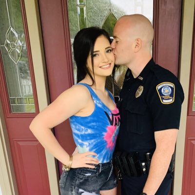 SummerBragg2's tweet photo. #NewProfilePic you glow different when you’re actually happy 💗 https://t.co/J1BMyxUGdt