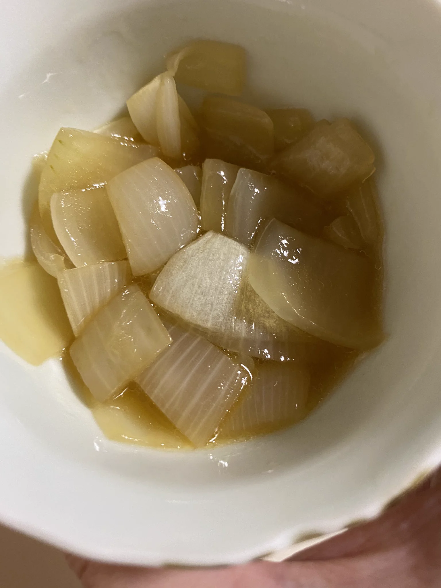 新玉ネギたくさん買ったので、副菜に作ってみました。とても美味しい😍
次はもっとたくさん作る🎶  