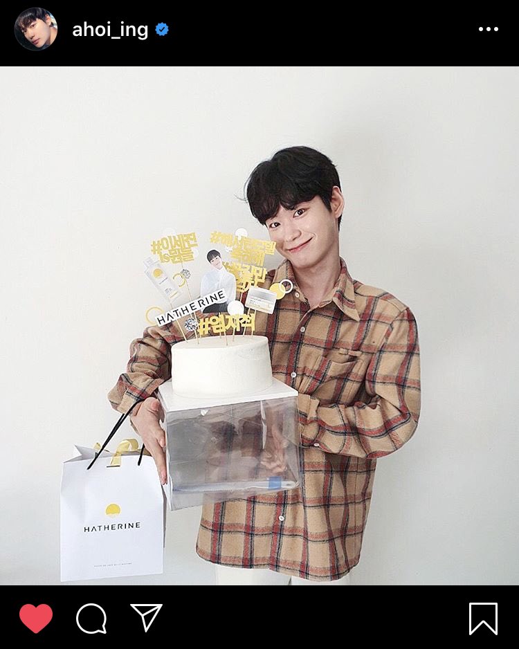2_Poppop's tweet photo. Rt 이벤트 합니다~~~~!!! (단 한명)
사유:이세진 해서린 화장품 광고모델됨
        존버 하던 오대연 티저나옴
        오늘 어린이날임
당발일:2020.05.07 
물건:사진있음

많은 알티 맘찍 부탁드림다
제발 저 rt스타되게 해줘요..
이거 홍보효과오질수도있음.. https://t.co/YsHpEQFB8R