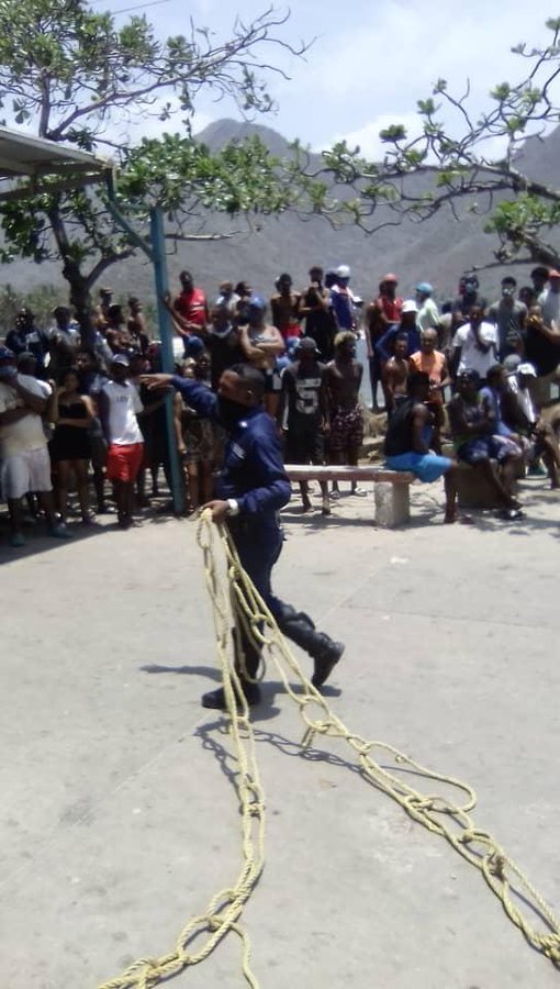 View image on Twitter