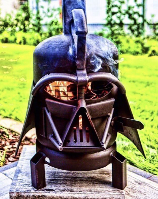 tritipflipn's tweet photo. Well I know what’s going on my Christmas list this year &amp; every year until I get one! #MayThe4thBeWithYou #bbq #starwars #smokemeateveryday #custombbq #grilling #tailgate #bbqseason #thisiswhyimbroke https://t.co/Dv2fkH09vq