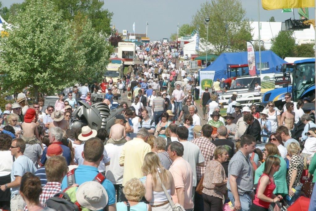 DevonCountyShow's tweet photo. It is with great regret that the Board of Management of the Devon County Agricultural Association has today announced the cancellation of the 2020 Devon County Show. To see our full statement visit https://t.co/2JTdQTj3jl https://t.co/2CCKwI4BsP