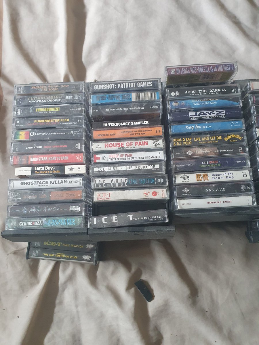 mafmatik's tweet photo. A bit of free time so got these down from the loft to blast on the tape decks.Just a few classics in here @DelSoulcondor @EternalB @Mister_Mint #hiphophead 👊🏻 https://t.co/gqenvMHg6i