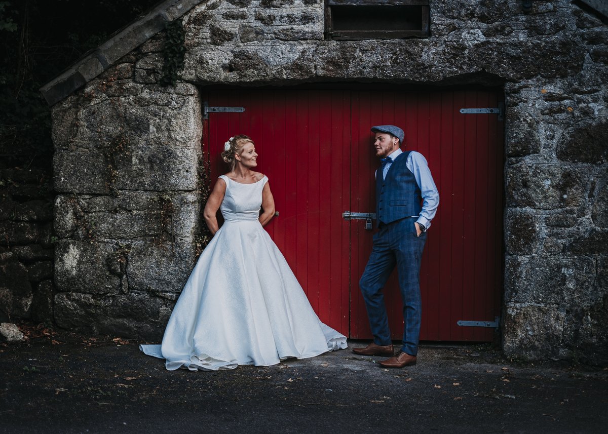 I had the pleasure of capturing Zeta &amp; Dean's wedding in 2018.

Then this year I did her Mum's, I love this family.
#realweddings <a href="/Knightor_Winery/">KNIGHTOR WINERY</a> 
#theknot
#throwbackphoto
#thebestdaysofourlives
#lovecornwall
#cornishphotographer
#fujifilm_xseries