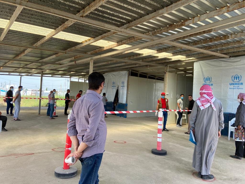 Solumsmoen's tweet photo. Social distancing in place during yesterday's cash distribution in Kawergosk @Refugees camp. #COVIDー19 @UNHCRIraq https://t.co/NQVqQHSFWT