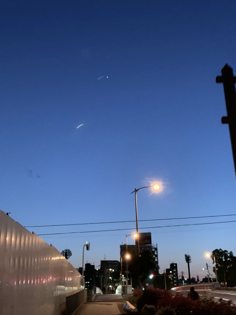 バイトとかしてた頃は家にいたいとずっと思ってたけど、
逆にずっと家も飽きましたね〜( 笑 )