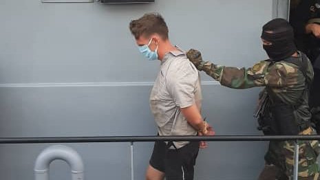 pezleon_jakmate's tweet photo. Maduro Tu Piensas que un Marine o un Boina Verde Deja Atrás a uno d los Suyos? Recuerda que TU y los TUYOS tienen Precio, Alborotaste un Avispero, Preparate x que Vienen Nubes d Avispas y No Seran Tan Suaves como hasta Ahora.. Aquí No Hay Honor Militar Ellos se Matan entre Si... https://t.co/2SfHr135Q4
