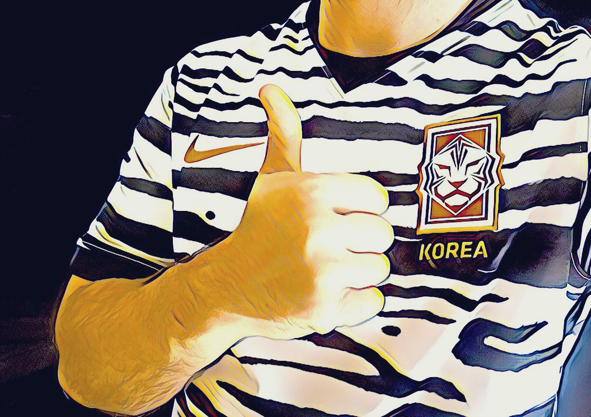 Kitkingdom83's tweet photo. It WAS my #HomeShirt for the day, but then this arrived! ๐ฆ๐๐๐ผ
@theKFA @nikefootball have absolutely nailed it ๐ฏ๐ฅ
#GoodGosh #Nike #Korea #Away https://t.co/GMUccM3x0j