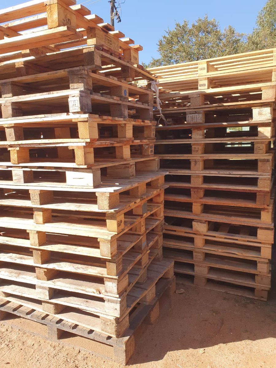 sux789's tweet photo. My name is Sakhile Mfeka based in Germiston i sell Pallets for a living contact me on 0784282284 for more information thank you https://t.co/8sUrJoH6l9