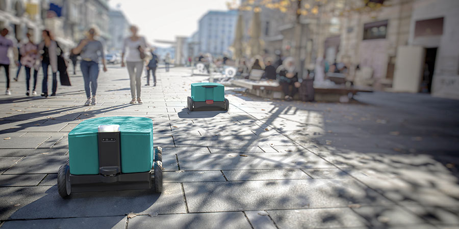 Visste du att det sista ledet av leveranser fram till mottagare är det mest kostsamma för miljön? På Chalmers campus testas därför den autonoma leveransroboten Hugo som ska leverera varor den sista sträckan. Läs mer om testprojektet på Hållbar stad: hallbarstad.se/omvarld-blog/a…