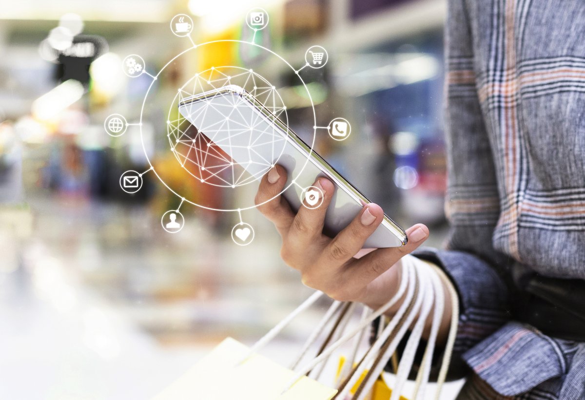 stefanoportu's tweet photo. Questa crisi, infatti, non solo riduce i soldi in tasca, ma crea tanti ostacoli nello spenderli. 
Inventare nuove esperienze di shopping e consumo sicure, ma anche piacevoli con l’aiuto della tecnologia, è una delle sfide piu’ affascinanti (e necessarie) dei prossimi mesi. 2/2 https://t.co/fEalTRZyp1
