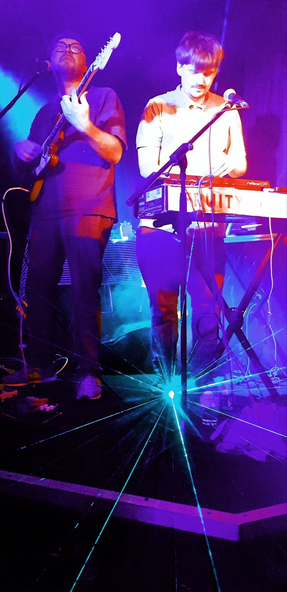 EXCLUSIVE: Fruity Water ‘Telephone Song’ EP Premiere godisinthetvzine.co.uk/2020/05/05/exc…