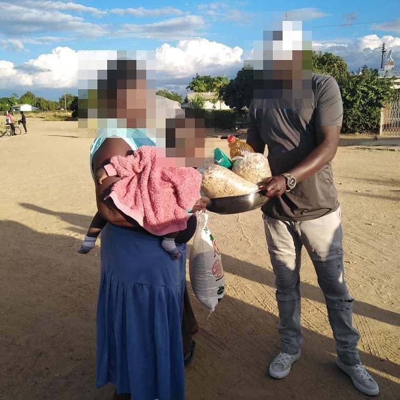 We meet different kinds of people. People with dreams and hopes, like you &amp; I.People who wish their context was different,who wake up every day to face the challenges.People who appreciate help, in whatever form.
Another week💪 Another distribution💪
#feedthecity #urbanfoodrelief