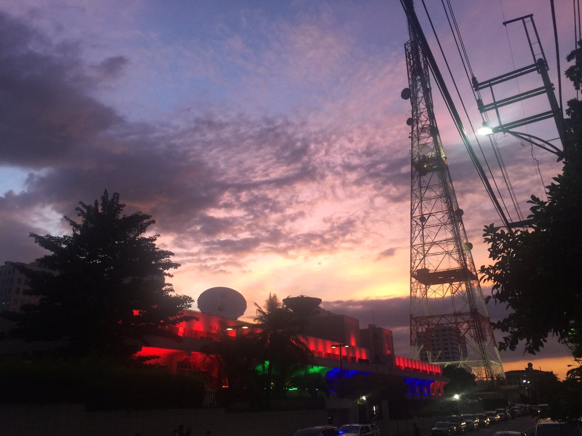 mikenavallo's tweet photo. ABS-CBN, DZMM, other stations will go off air for now. 

But we will be back, just as we survived martial law. 

Let history and the Filipino people judge this moment.

(Our coverage continues on ANC and DZMM Teleradyo.)

#NoToABSCBNshutdown https://t.co/7yRthWpWA0