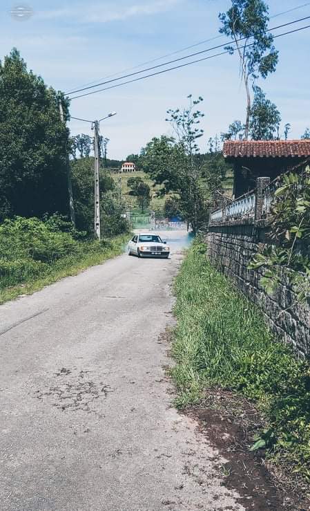 Dudu_Benz's tweet photo. Finta os teus obstáculos, é enche as vistas de fumo aos invejosos 🥰 https://t.co/dakUMC5uRE