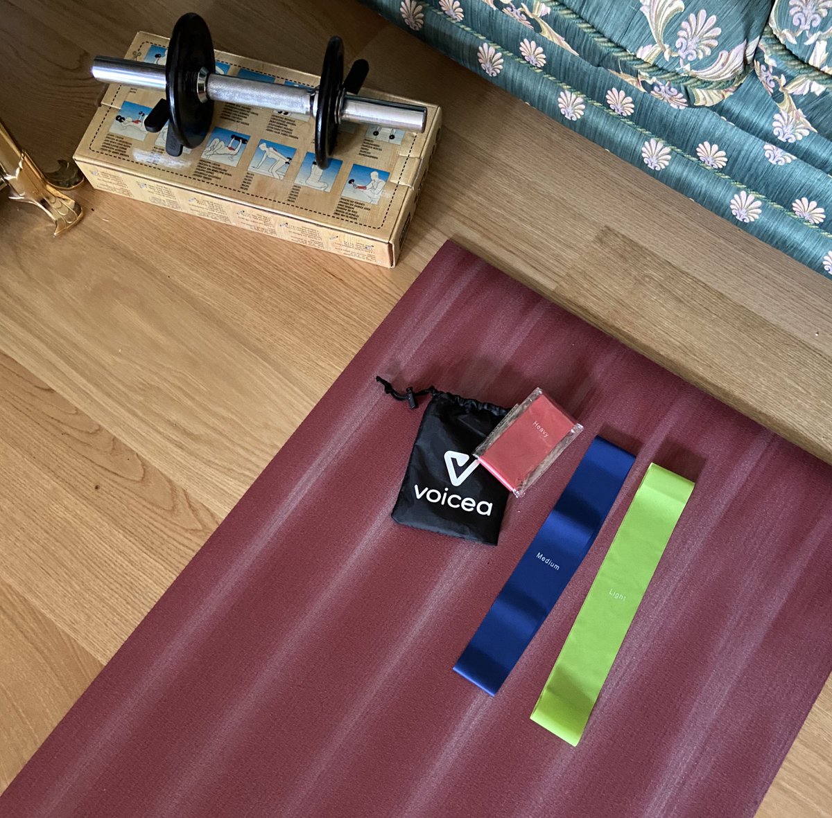 Thank you @Voiceacorp &amp; <a href="/CiscoCollab/">Cisco Collaboration</a> for these elastic bands that keep me in shape during #covid19 #lockdown and are also part of my #travelkit #WeAreCisco #CiscoNL