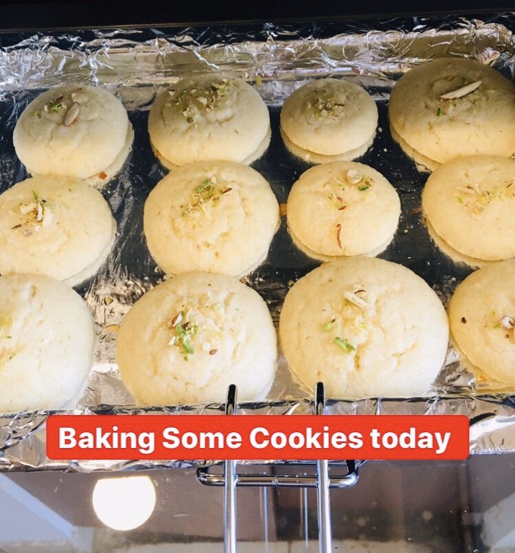 chefshivghosh's tweet photo. Iโm not a Baker still can bake few things so tried baking some yummy dry fruit cookies today, turned out very well, crispy and crunchy
Prep time 10 min, Bake Time 20 min #LovedIt #Aaugritaa #BakeryChef #Cookies #Baker #HomeBaking #HomePresentation #Eggless
Ask me for the recipe https://t.co/xmQLss6bhe