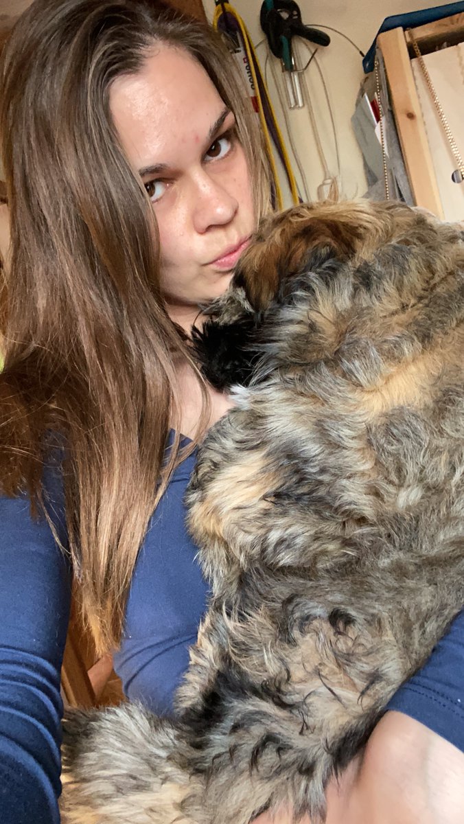 Mysulemys's tweet photo. Tak jsem se znelibila novemu projektakovi, jen protoze mu neodkyvu jeho napady a mam nazor. Jop, jsem mrcha... #trable https://t.co/ZTsV45xEt3