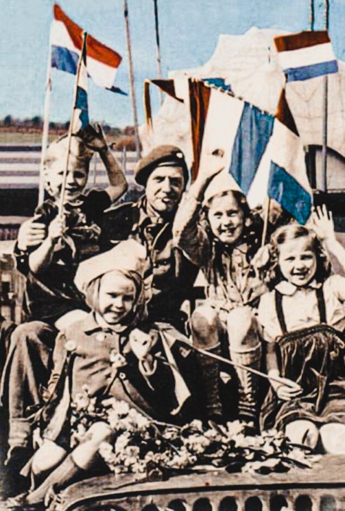 RdamMarriott's tweet photo. Happy Liberation Day! The celebration of our freedom has an even bigger meaning in these times. So, let's celebrate our 75 years of liberty! #marriottstrong #rotterdamzetdoor #75years #liberationday #rdammarriott #solidarity #rotterdam https://t.co/PnvqREgdRA