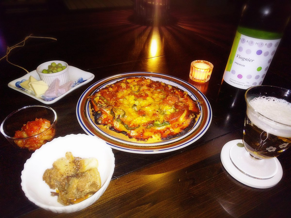 ateyan67's tweet photo. バーあてやん 爆誕 
#ピザ焦げた https://t.co/QMfWKzUXFy